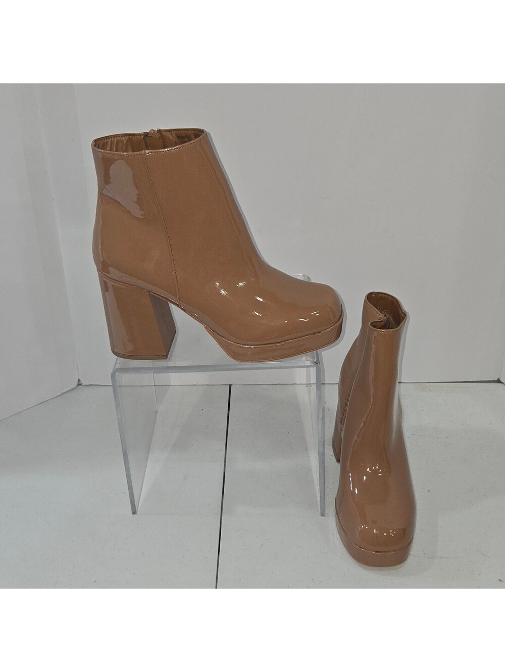 Bamboo Waking-01 Tan Patent Leatherette Platform Ankle Booties Size 9